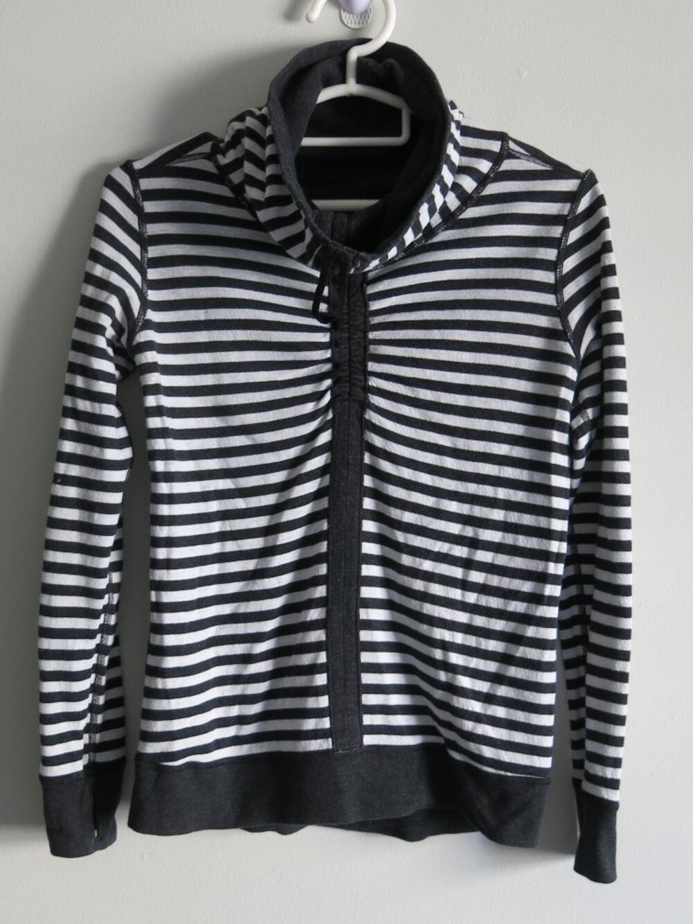 Lululemon Athletica Reversible In A Cinch Pullover Sweater **NO SIZE TAG**
